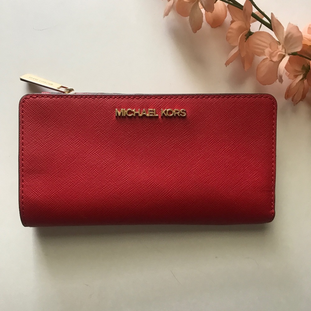 Michael Kors Leather Wallet. Red.